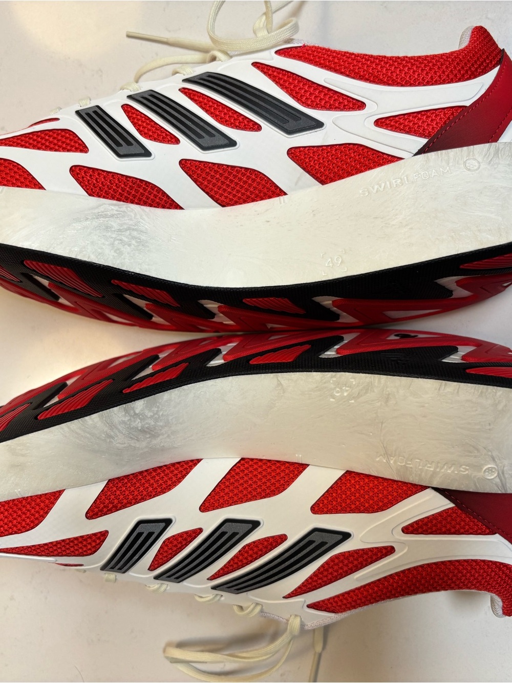 adidas White and Red Low-Top Sneakers with Black Collar - Picture 4 of 8